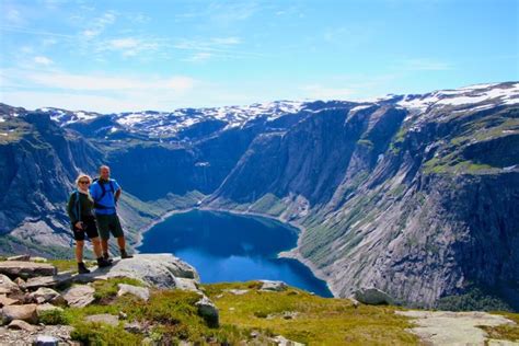 trolltunga trondheim|Fjellturen til Trolltunga .